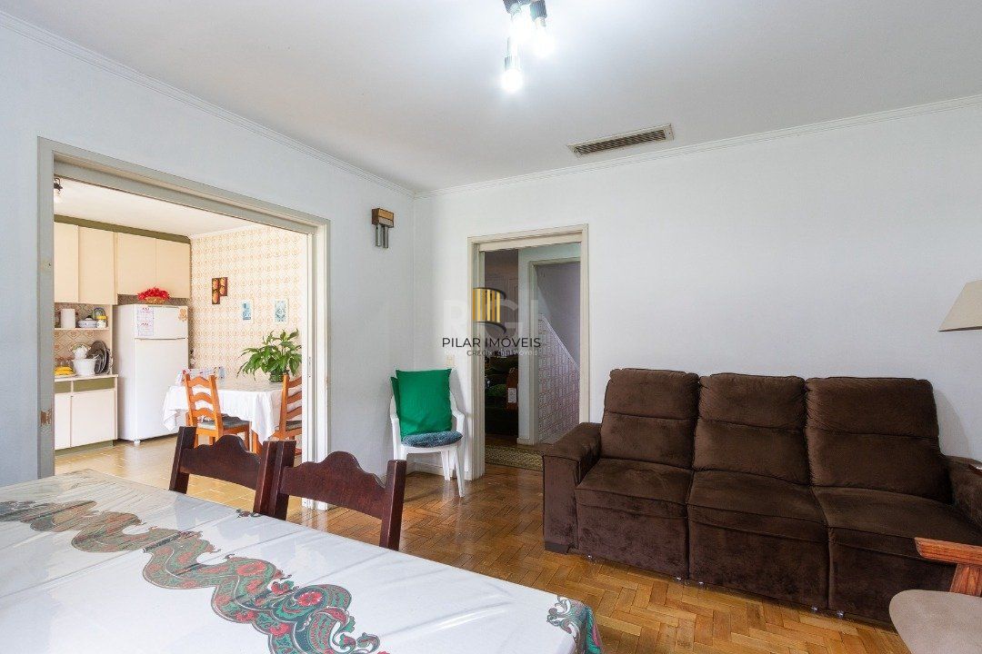 Casa para Venda - 280m², 4 dormitórios, sendo 1 suites, 3 vagas - Vila Assunção