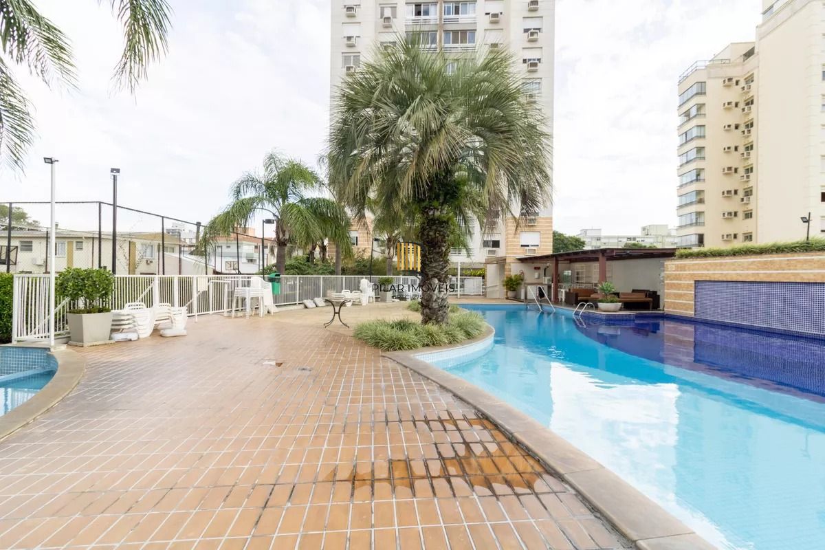 Apartamento à venda com 70m², 2 quartos e 1 vaga no bairro Jardim Botânico