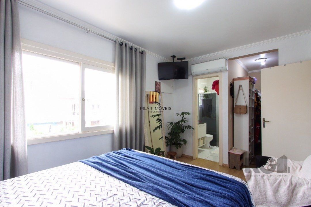 Casa 2 dormitórios no bairro Hípica