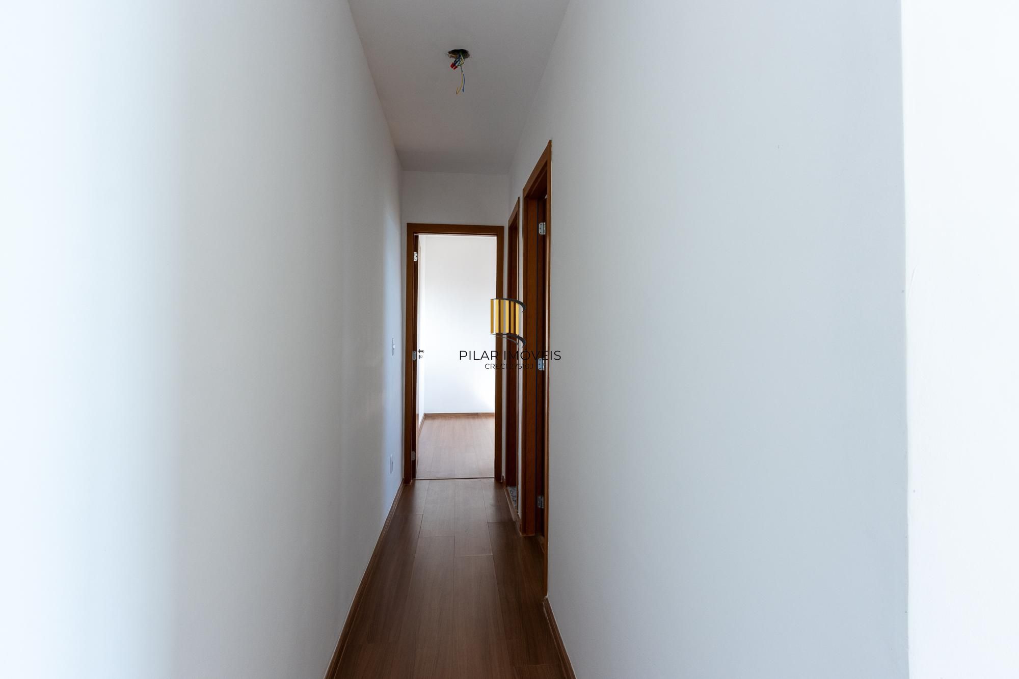 Apartamento no 5 andar de frente com 2 dormitórios