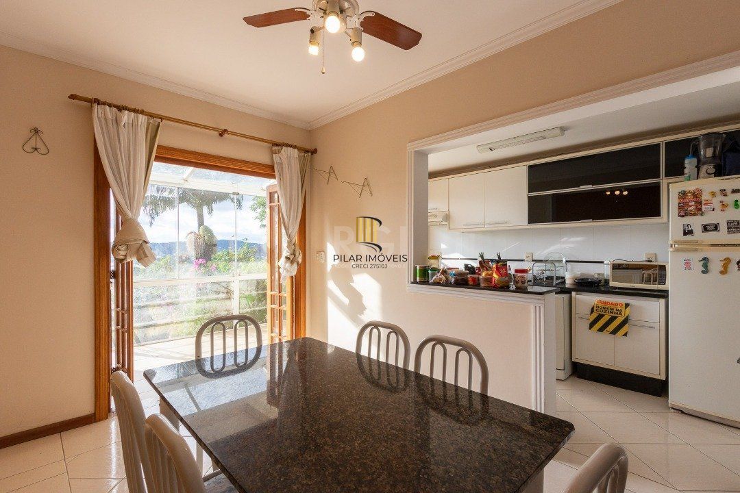 Casa para Venda - 195.96m², 3 dormitórios, sendo 1 suites, 2 vagas - Espirito Santo