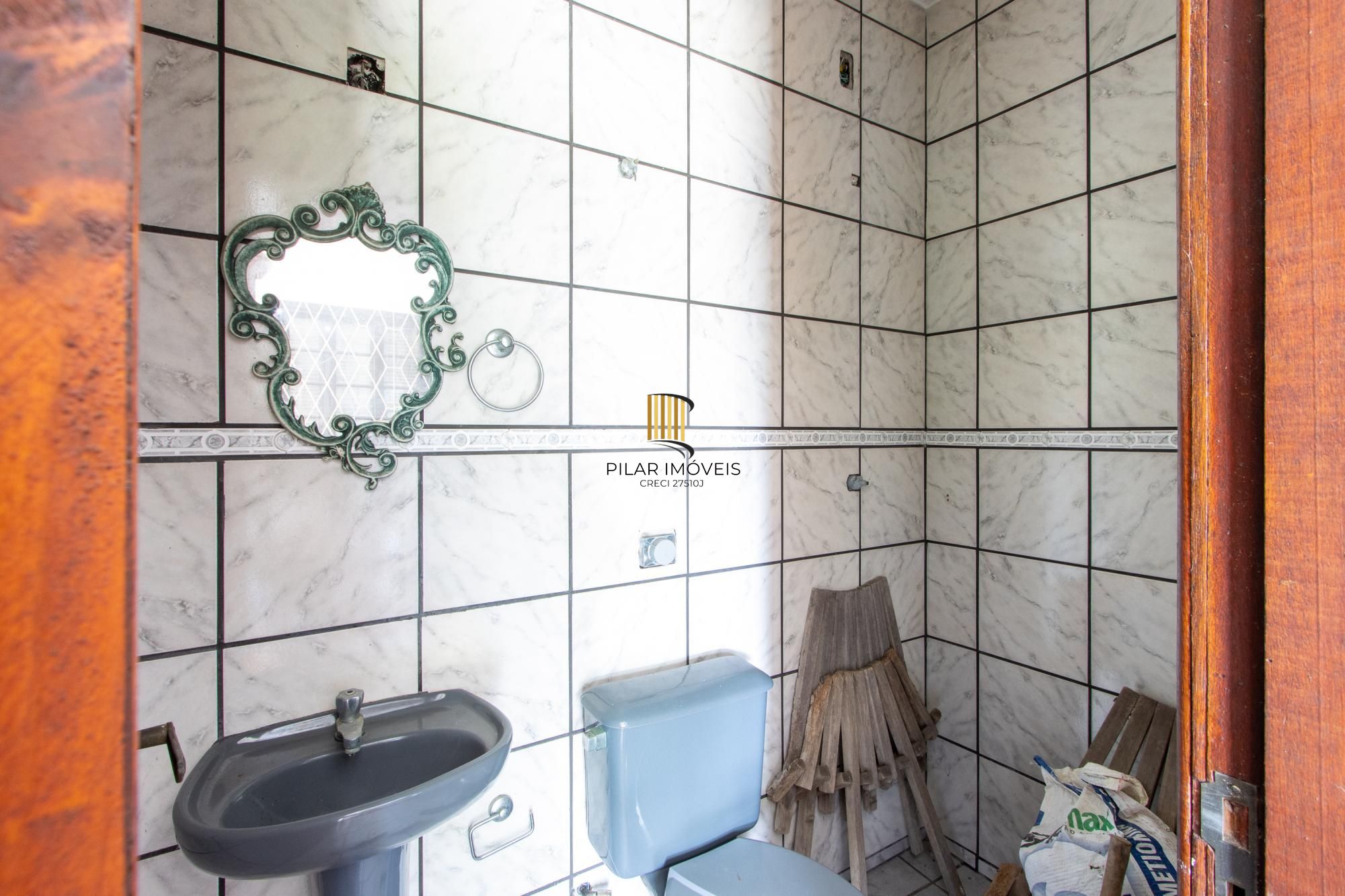 Casa 3 dormitórios no bairro Espírito Santo