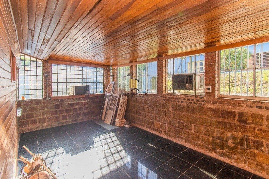 Casa, 200m², 3 dormitórios, bairro Cristal