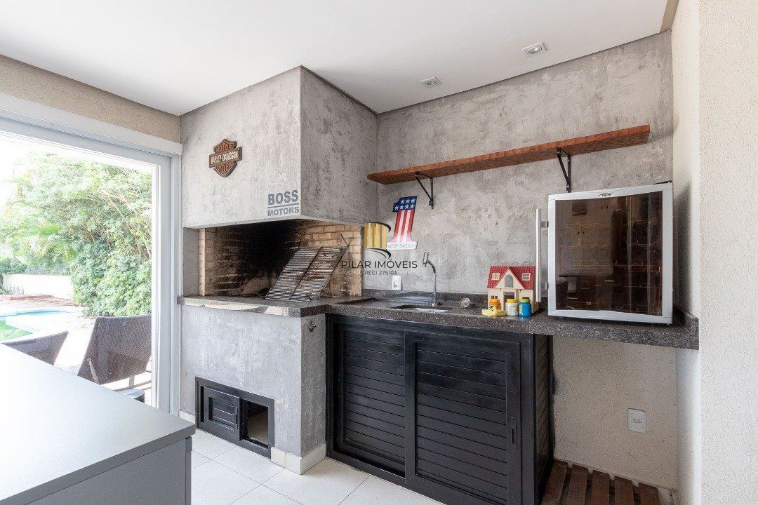 Casa de Condomínio 4 dormitórios no bairro Belém Novo