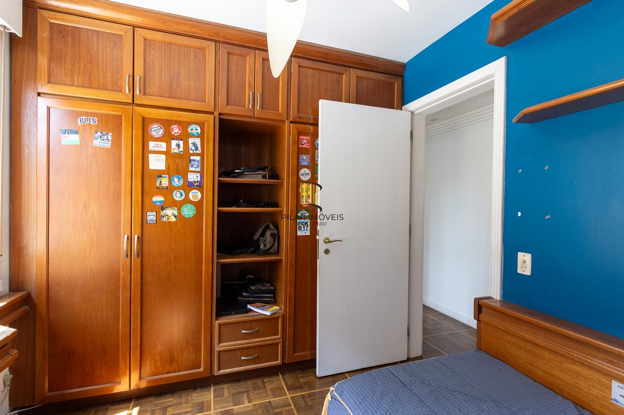 Apartamento amplo e bem localizado no Menino Deus!!