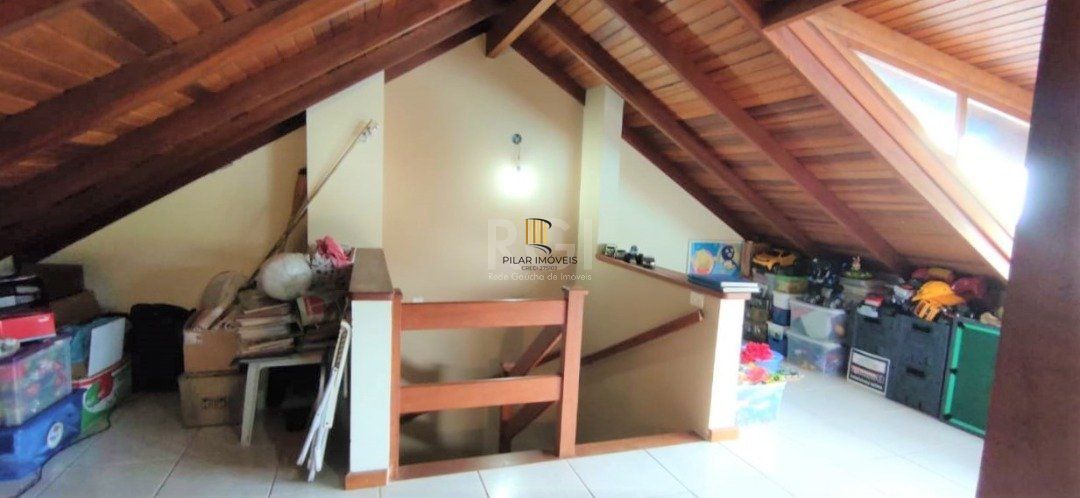 Casa para Venda - 179m², 3 dormitórios, sendo 1 suites, 5 vagas - Hípica