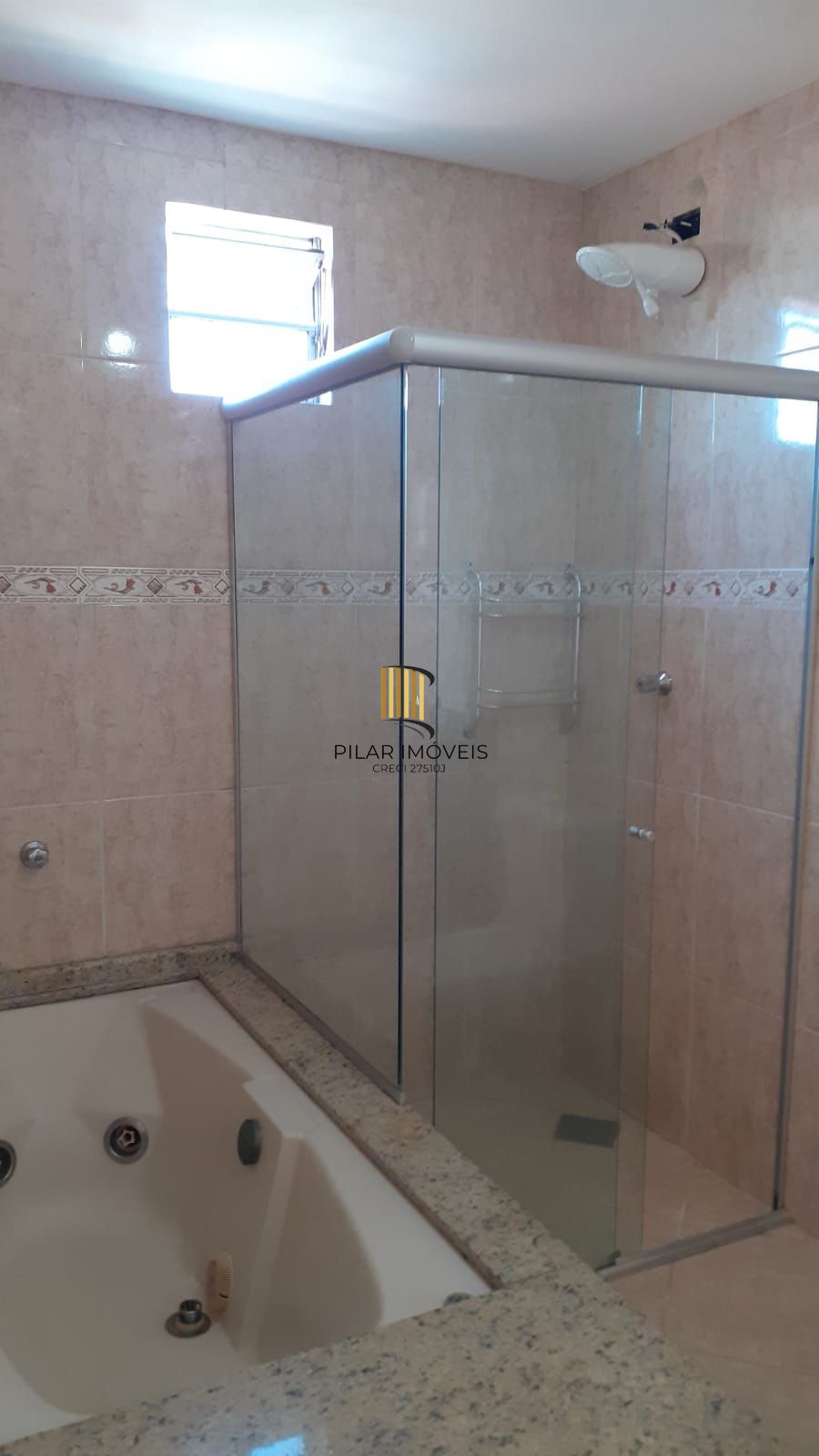 Casa 4 dormitórios no bairro Costa e Silva