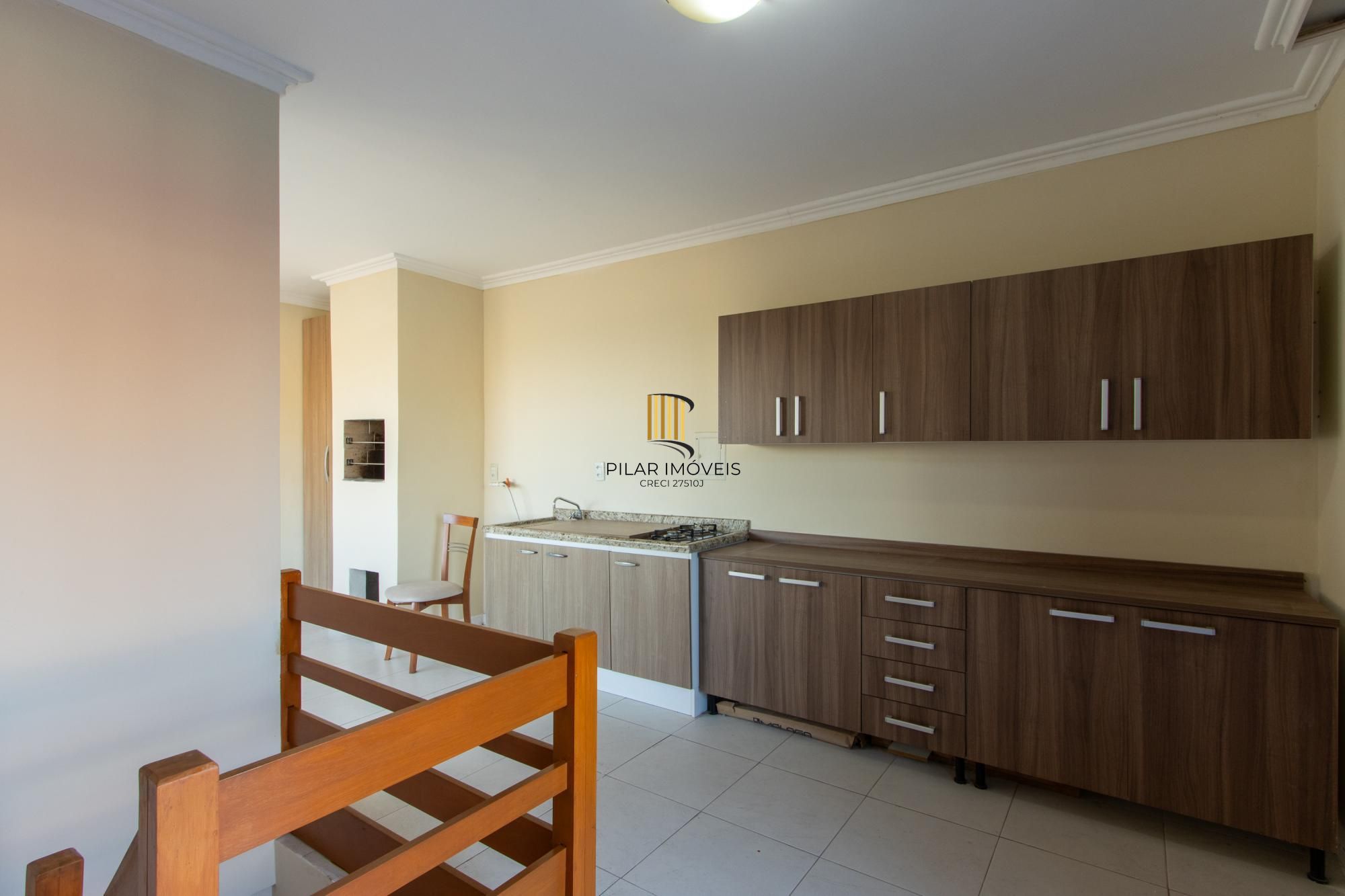 COBERTURA 2 QUARTOS, 2 VAGAS INDIVIDUAIS ESCRITURADAS, ELEVADOR - BAIRRO SANTO ANTONIO
