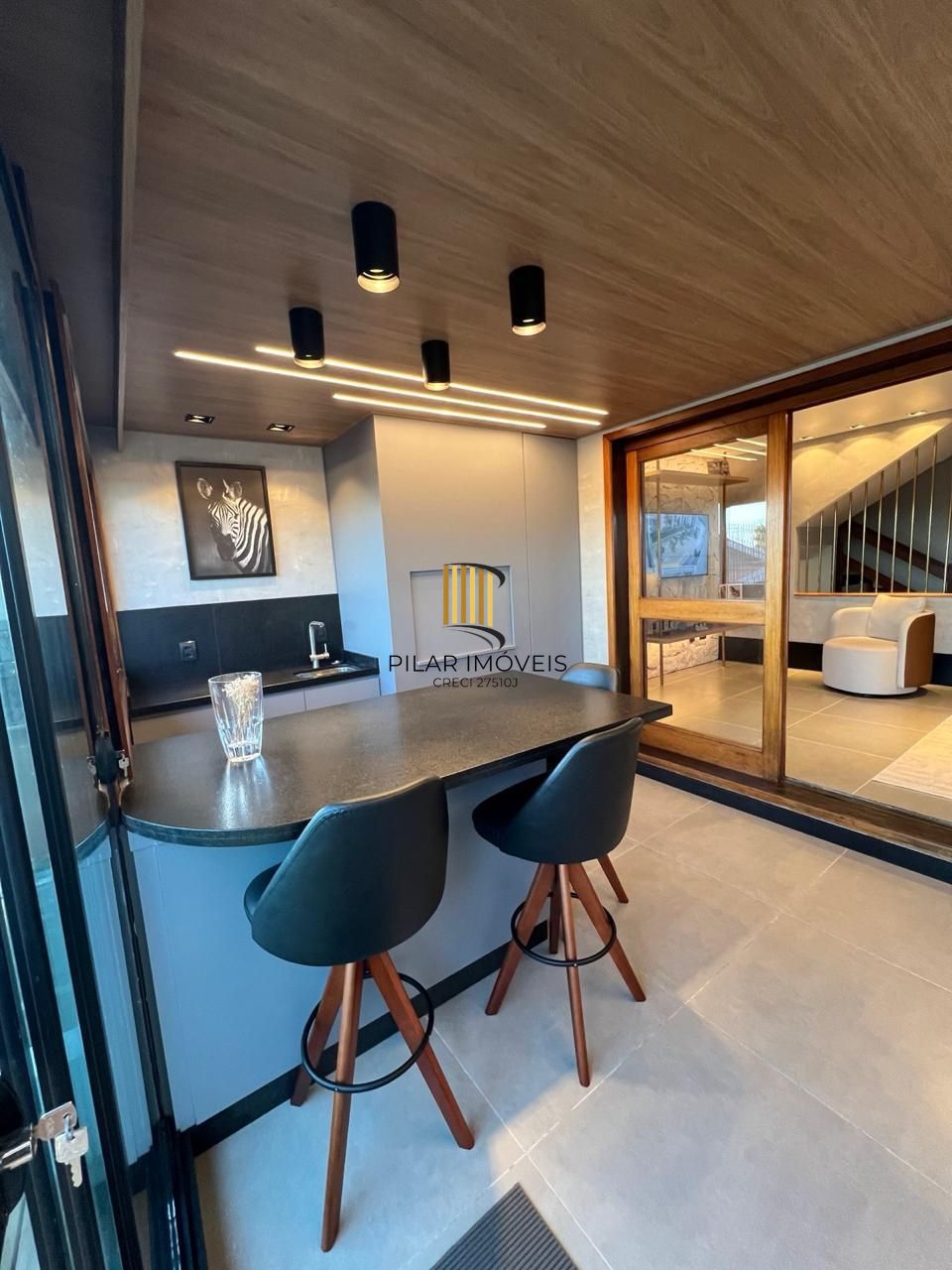 Casa em condomínio fechado para venda no bairro Jardim Isabel, com aproximadamente 204m² de área privativa,.