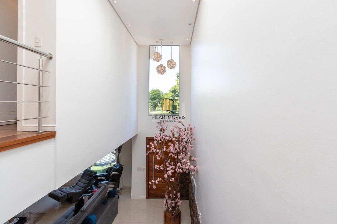 Casa para Venda - 420m², 3 dormitórios, sendo 3 suites, 8 vagas - Ipanema