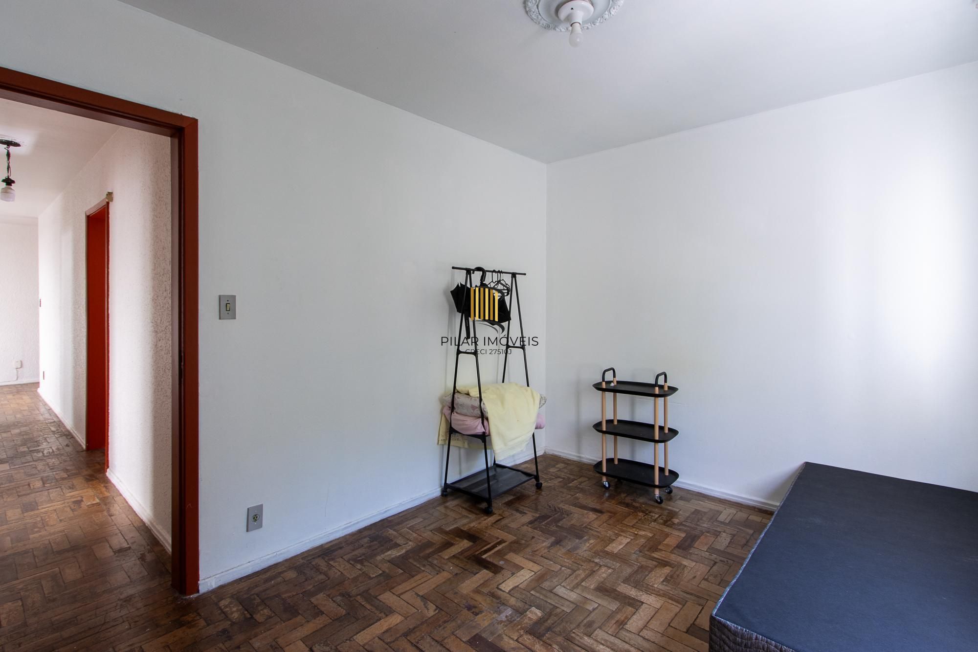 APARTAMENTO 4 QUARTOS DESOCUPADO - BAIRRO MENINO DEUS