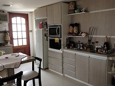 Casa para Venda - 150m², 3 dormitórios, sendo 1 suites, Nonoai