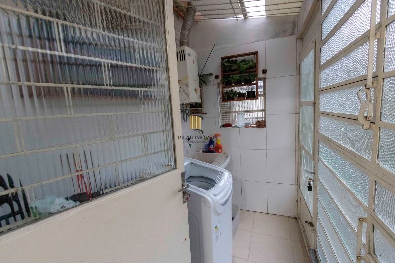 Casa para Venda - 231.72m², 4 dormitórios, sendo 1 suites, 3 vagas - Tristeza