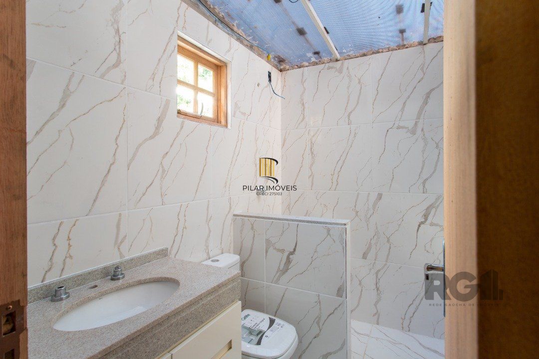 Casa de Condomínio 4 dormitórios no bairro Belém Novo