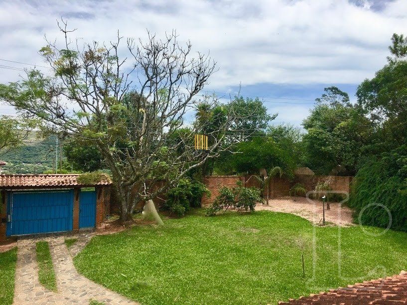 Casa para Venda - 570m², 3 dormitórios, sendo 1 suites, 2 vagas - Hípica