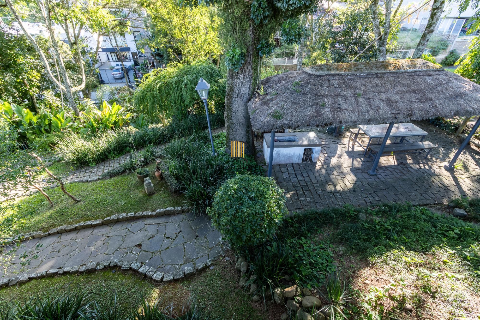 Casa de Condomínio 4 dormitórios no bairro Cavalhada