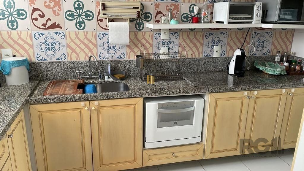 Casa no Condomínio Rossi 4 Dormitórios