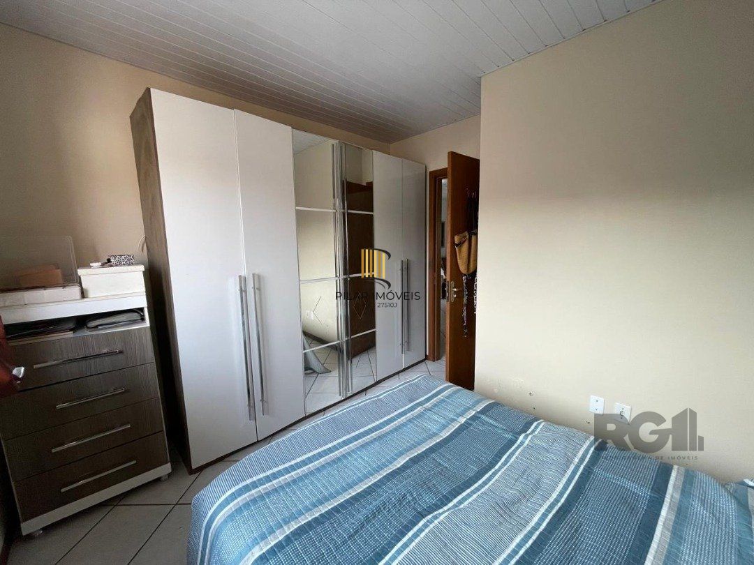 Casa 2 dormitórios no bairro Hípica
