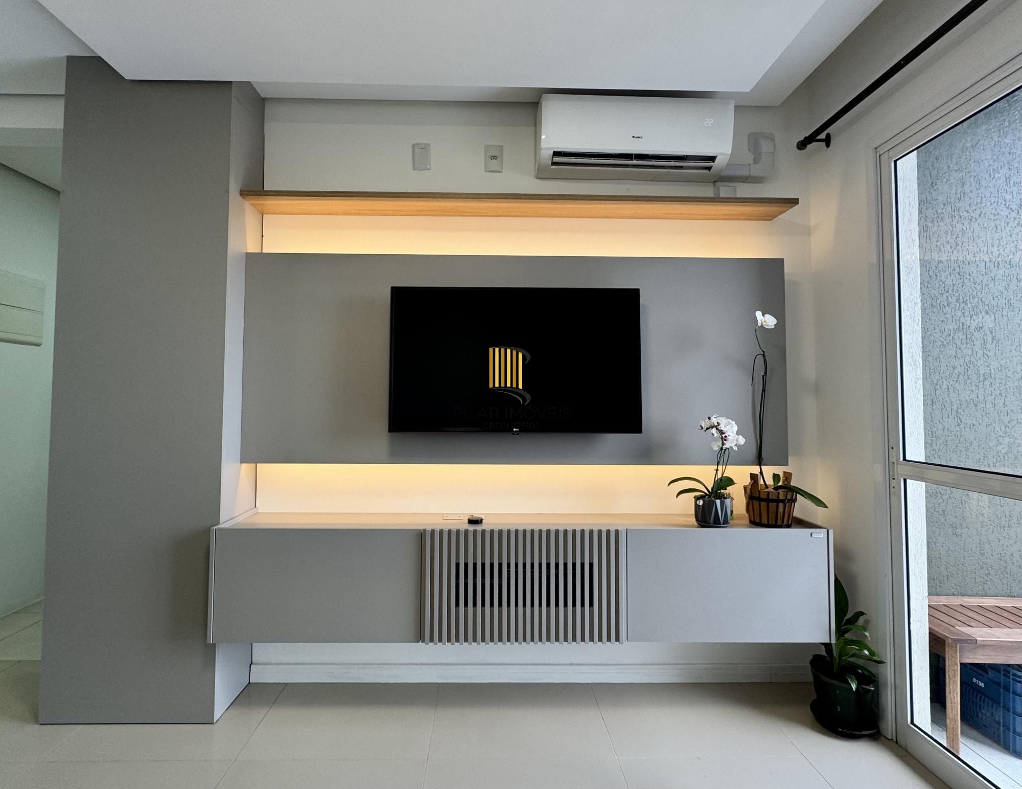 Apartamento de 2 dormitórios, 1 suíte e 1 vaga, em Canoas.