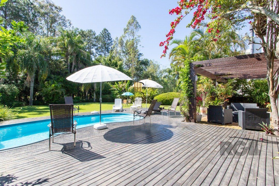 Casa para venda - 321m² - 4 suítes - Chapéu do Sol
