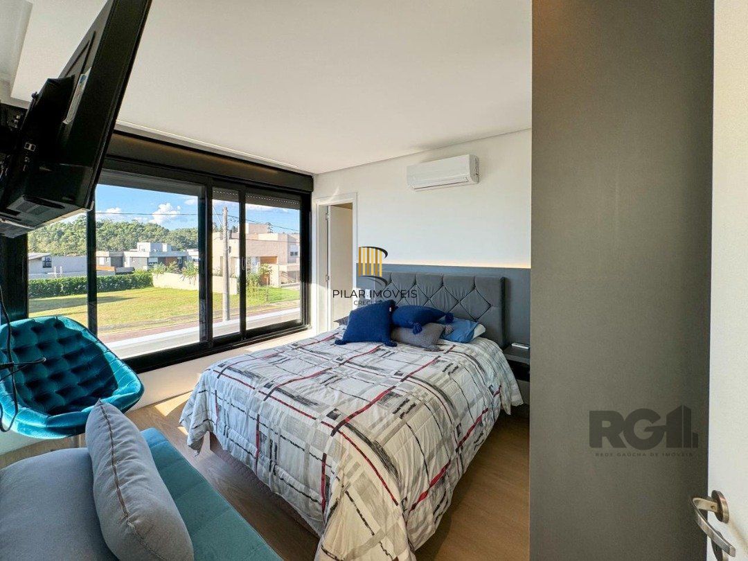Casa Condominio para Venda - 340m², 4 dormitórios, sendo 4 suites, 4 vagas - Alphaville