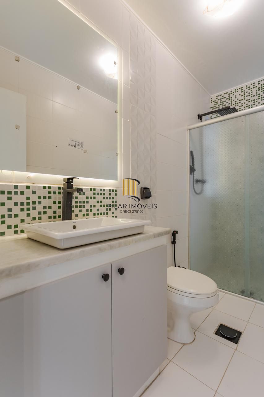 Casa de 3 dormitórios á venda no Jardim Lindóia em Porto Alegre