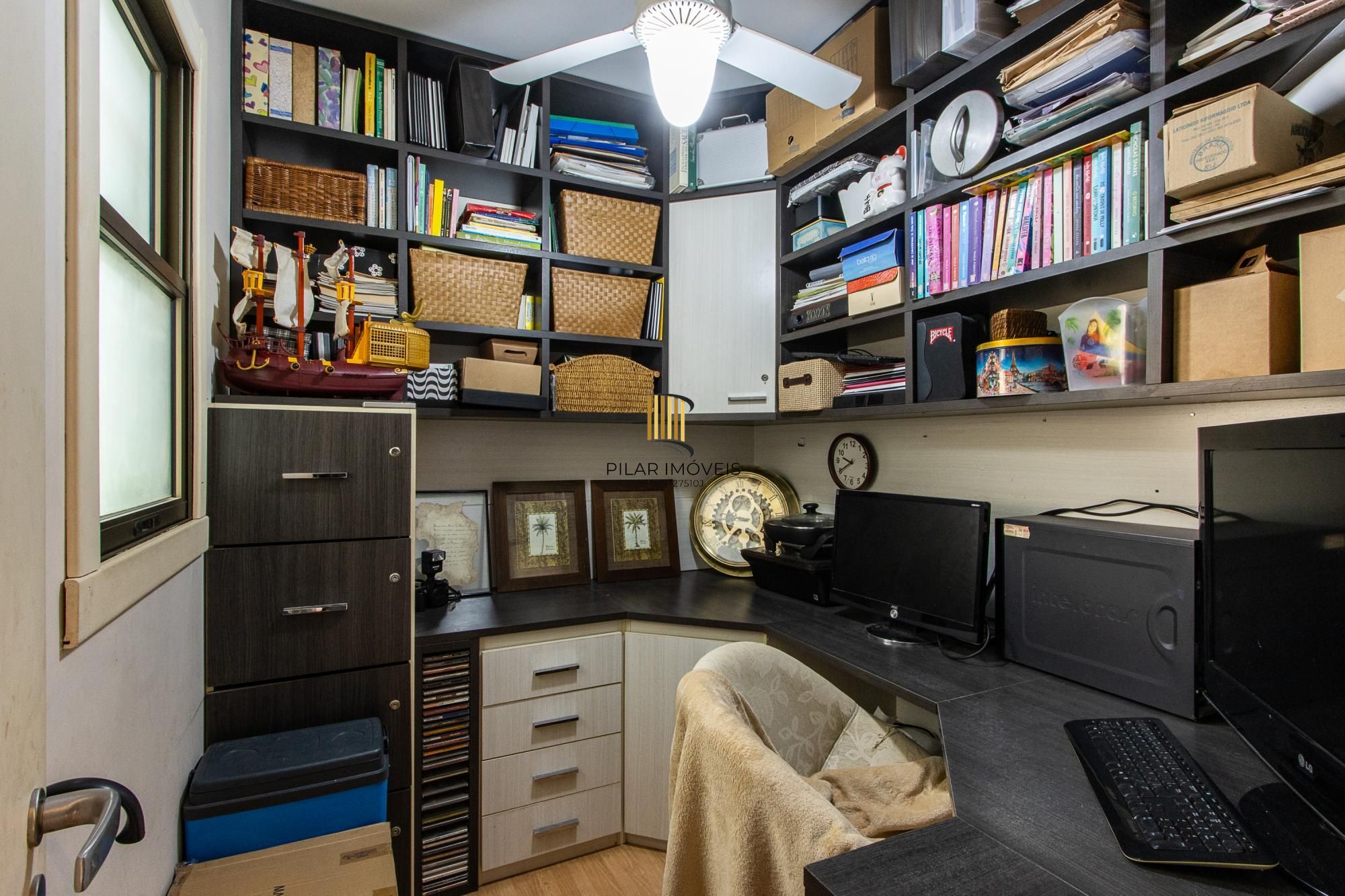Apartamento 3 quartos, 139,64m² privativos, 2 vagas - Bairro Menino Deus