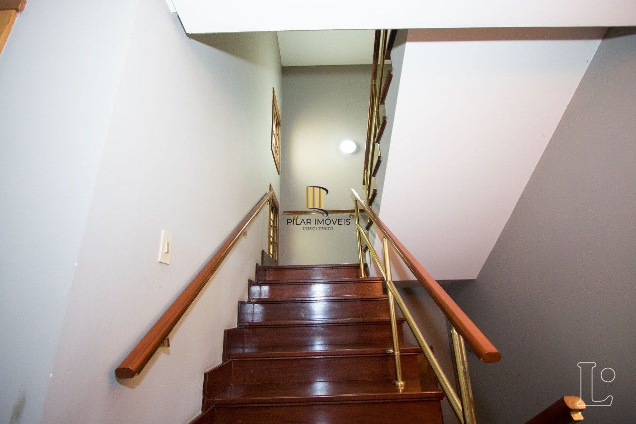 Casa para Venda - 427m², 4 dormitórios, sendo 1 suites, 4 vagas - Jardim Isabel