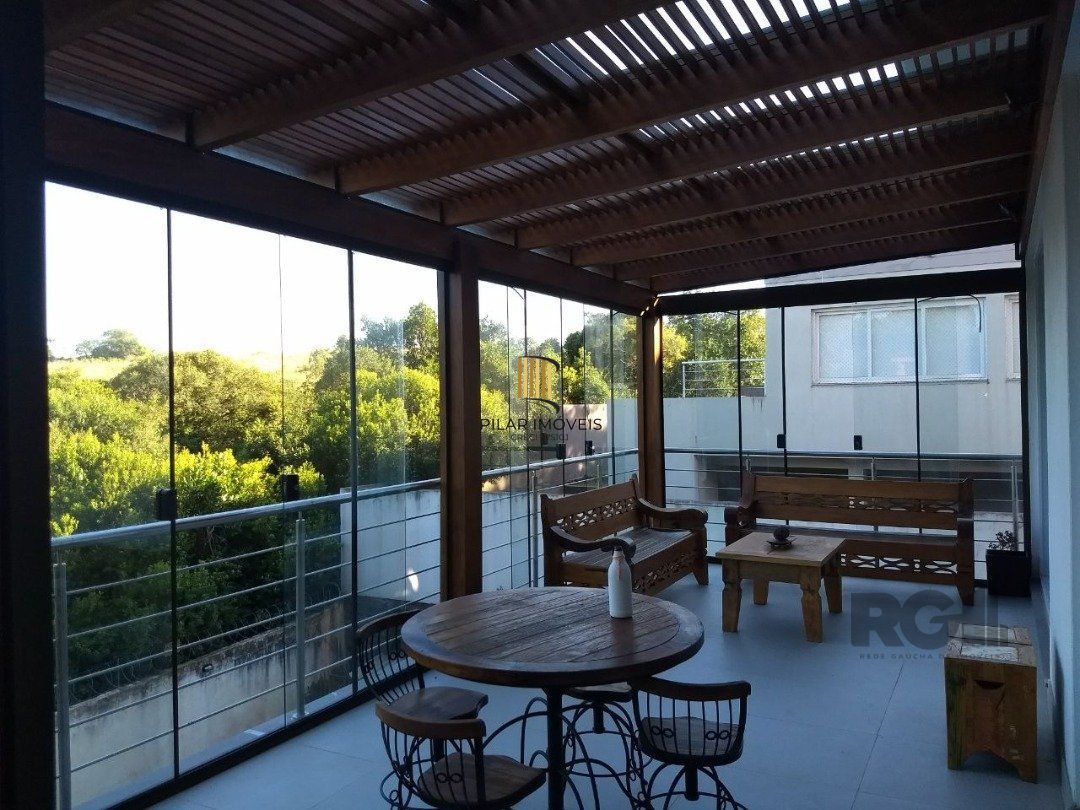Casa 3 dormitórios no bairro Teresópolis