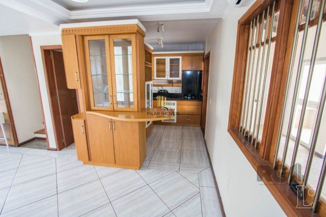 Casa 3 dormitórios no bairro Hípica