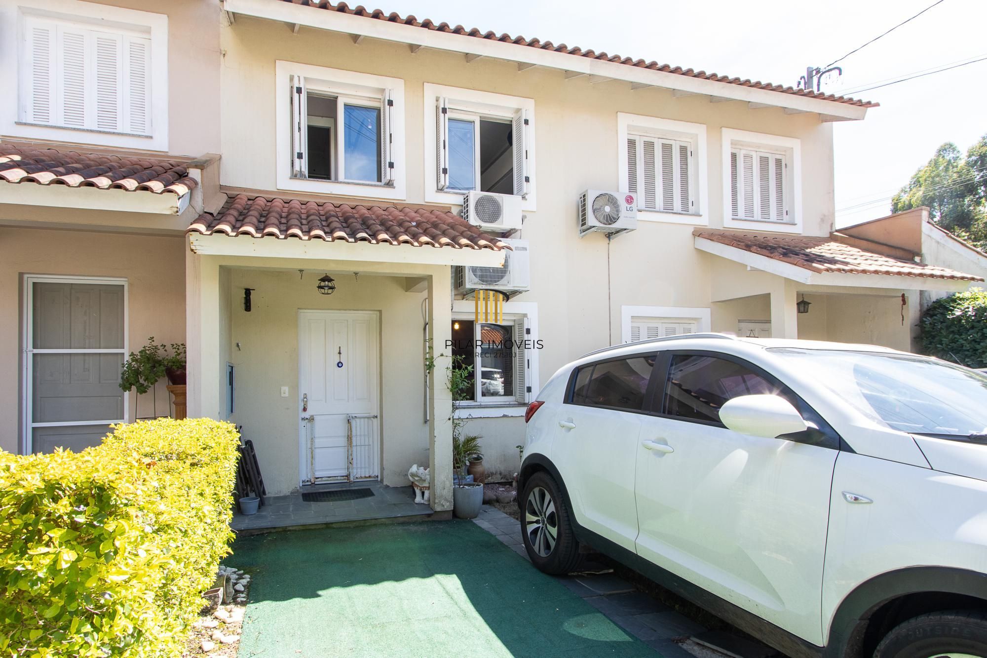 Casa em condominio com piscina