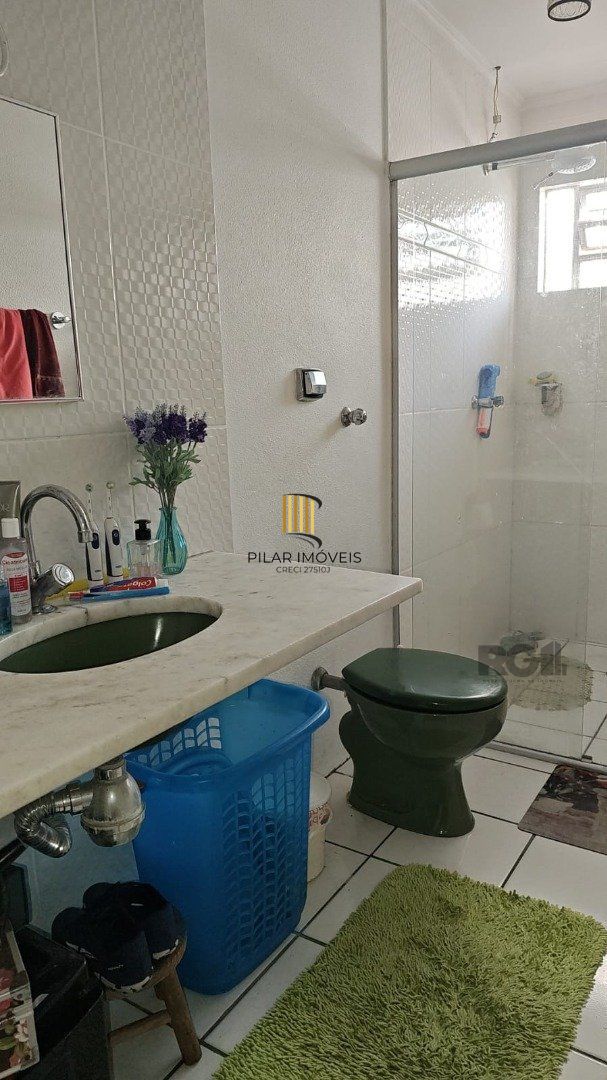 Casa 4 dormitórios no bairro Vila Assunção