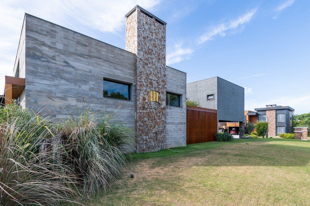 Casa de Condomínio 5 dormitórios no bairro Belém Novo