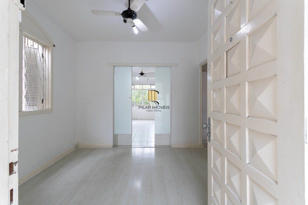 Casa para Venda - 0.01m², 5 dormitórios, 10 vagas - Petrópolis