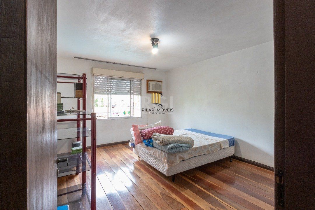 Casa para Venda - 200m², 3 dormitórios, sendo 1 suites, 1 vaga - Aberta dos Morros