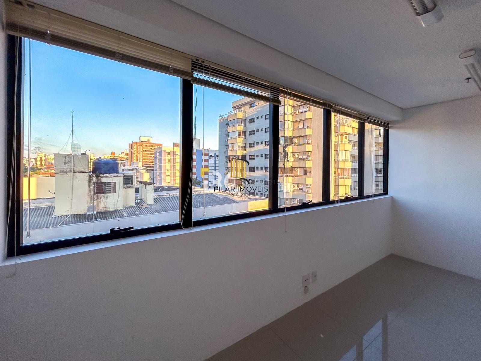 Sala Comercial 1 dormitório no bairro Praia de Belas
