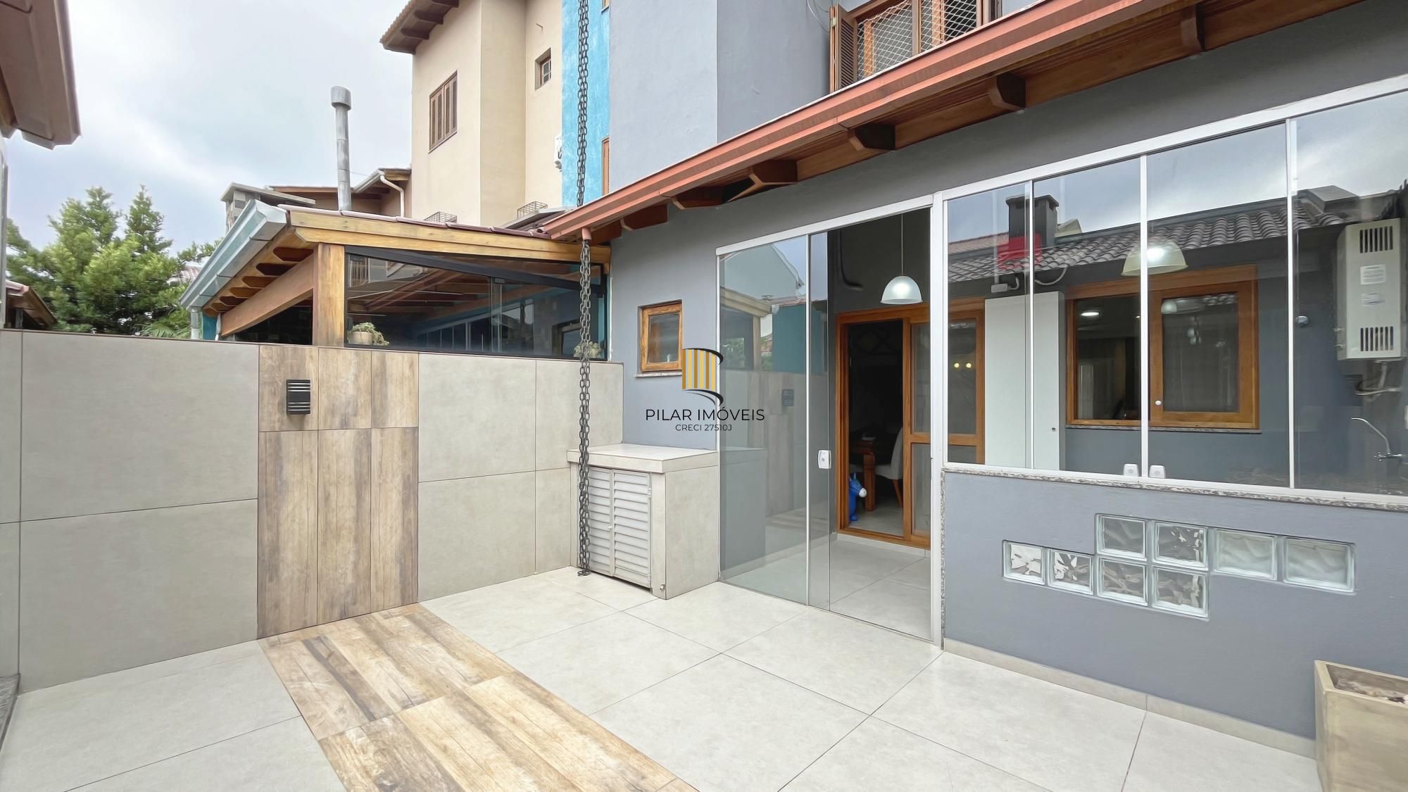 Casa 2 dormitórios no bairro Aberta dos Morros