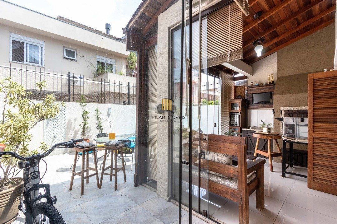 Casa Condominio para Venda - 139m², 2 dormitórios, sendo 2 suites, 1 vaga - Hípica