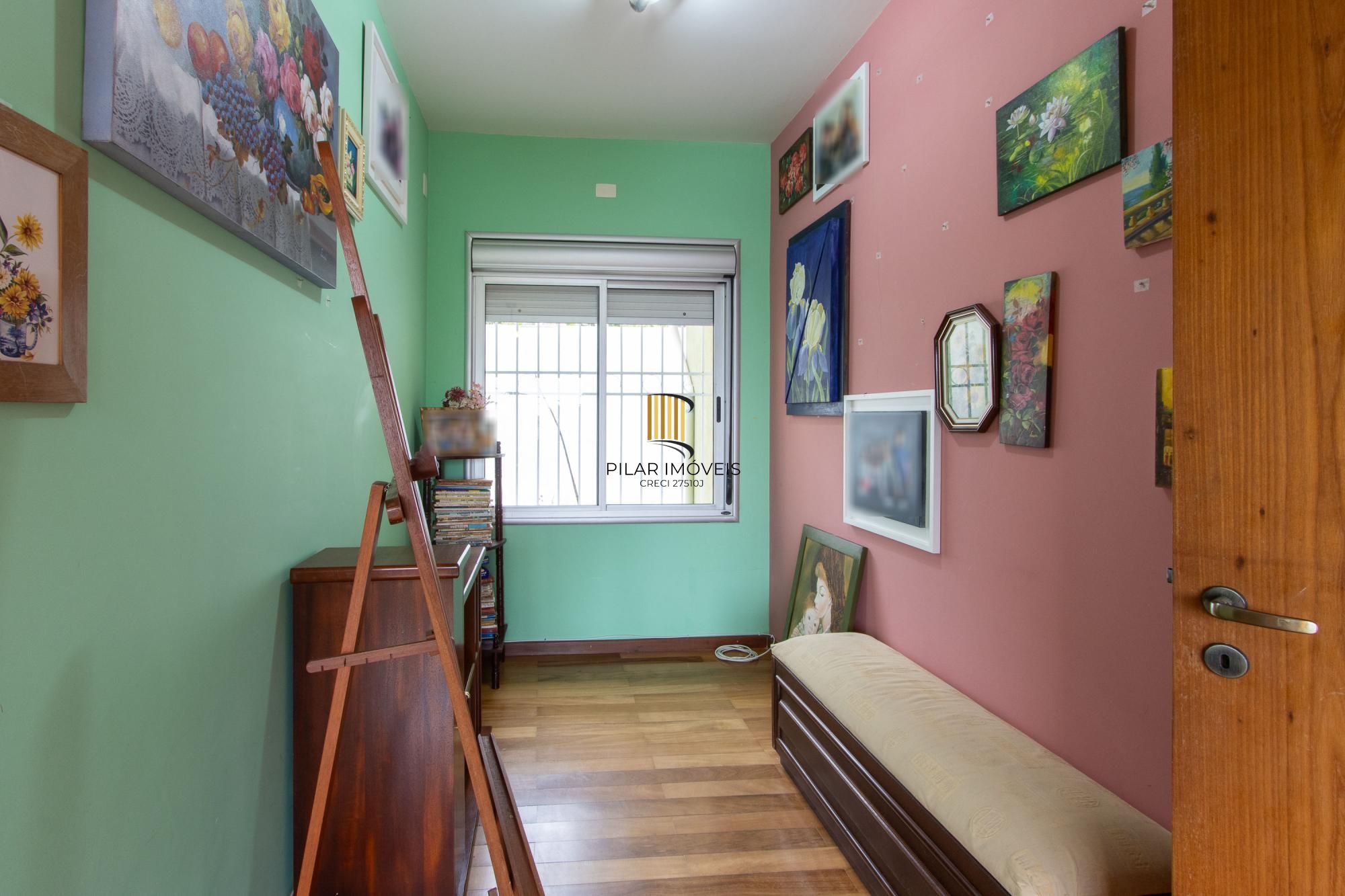 Casa para Venda - 470m², 3 dormitórios, sendo 1 suites, 6 vagas - Nonoai