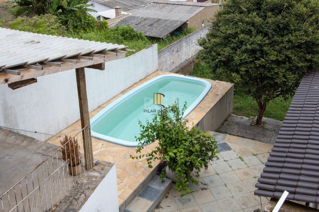 Casa 4 dormitórios no bairro Hípica