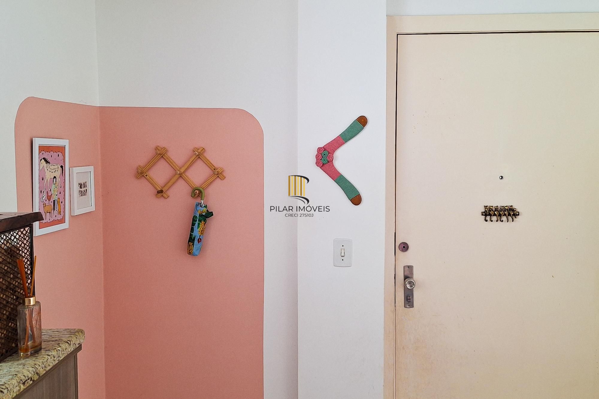 Belíssimo Apartamento com 3 dormitórios e 1 vaga de garagem no bairro Aberta dos Morros, zona sul de Porto Alegre.