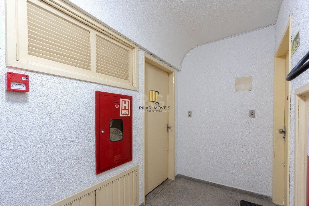 Apartamento para Venda - 67.61m², 2 dormitórios, 1 vaga - Nonoai