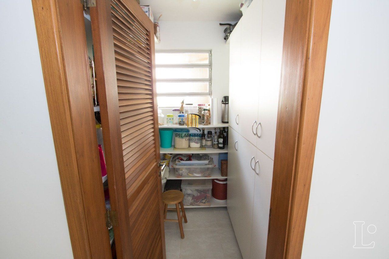 Casa para Venda - 416.89m², 4 dormitórios, sendo 1 suites, 5 vagas - Tristeza