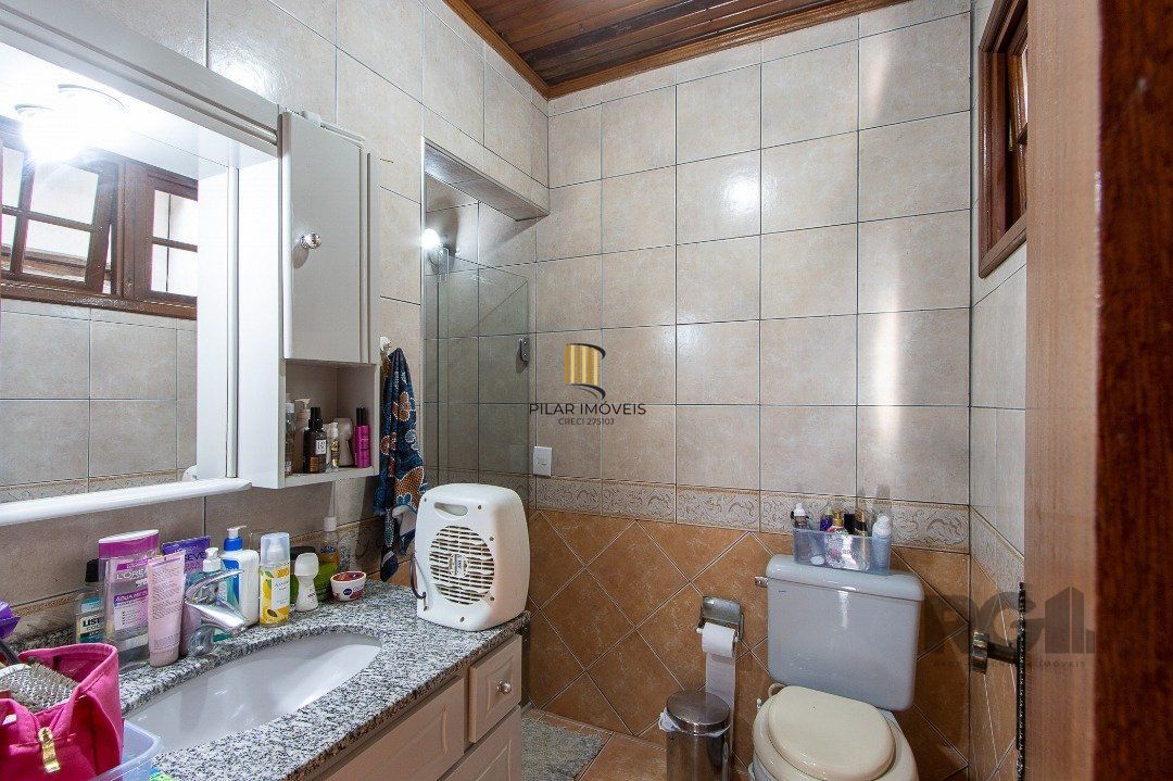 Casa 4 Dormitório(s) Bairro Nonoai