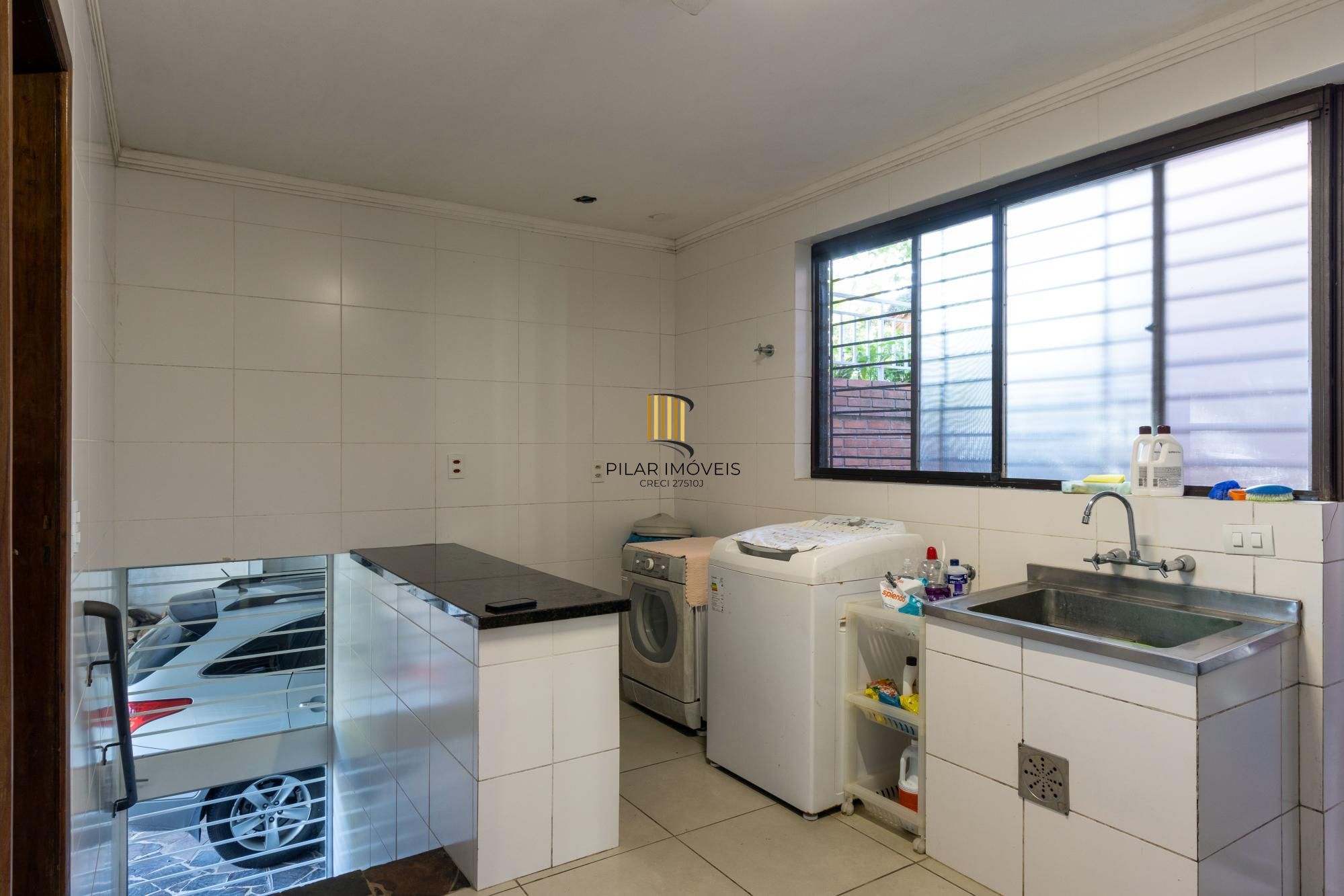 Casa de Condomínio 4 dormitórios no bairro Cavalhada