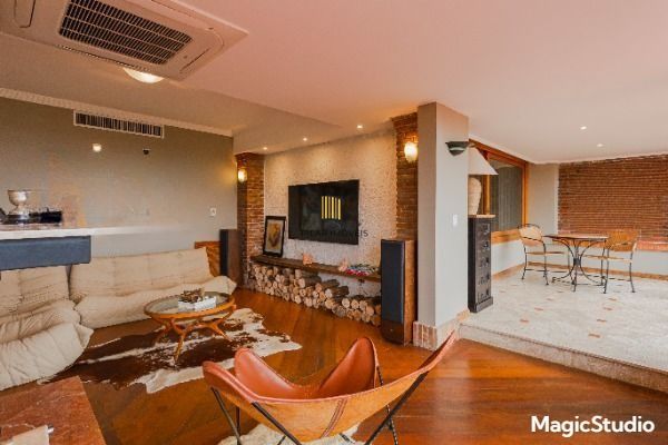 Casa semi-mobiliada na Vila Assunção com vista deslumbrante para o Guaíba e Veleiros do Sul