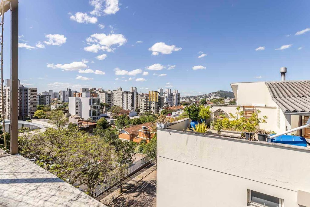 Cobertura semi mobiliada!