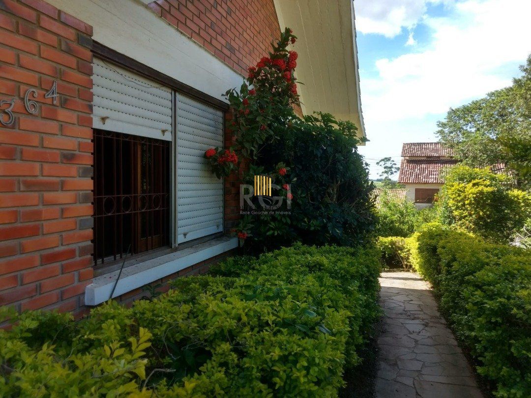 Casa para Venda - 250m², 3 dormitórios, sendo 1 suites, 4 vagas - Taruma