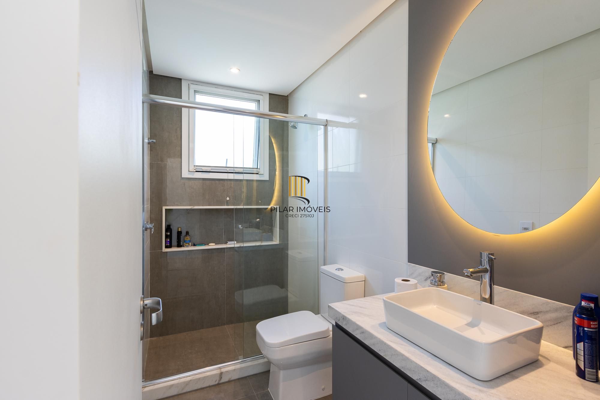 Casa de Condomínio 4 dormitórios no bairro Vila Nova