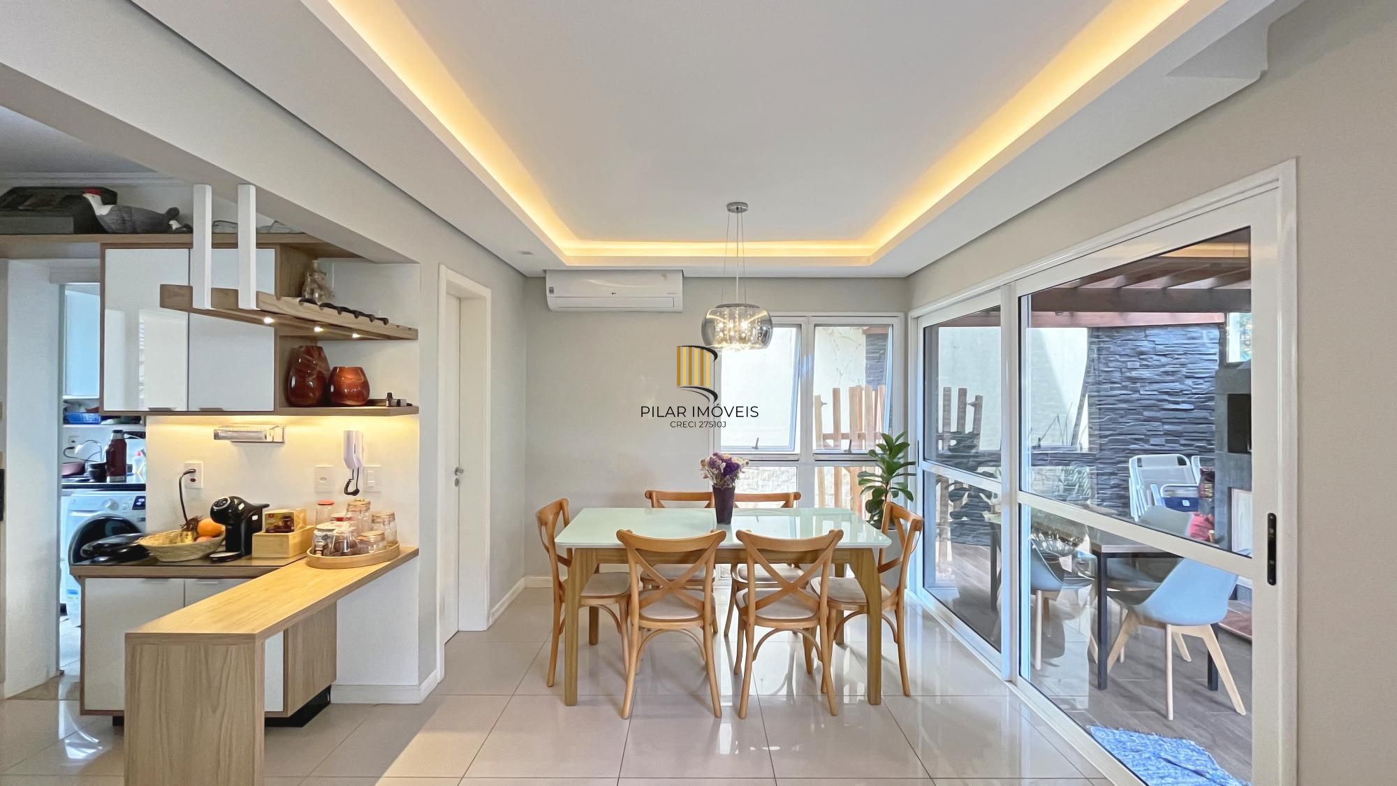 Casa em Condomínio com 3 quartos e 216m² à venda em Teresópolis, Porto Alegre.